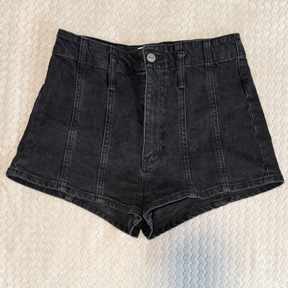 REFORMATION Eva Seamed High Rise
Cheeky Jean Shorts